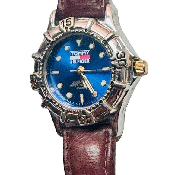 Vintage Tommy Hilfiger Watch Model 238 Quartz Blue Dial 30M Water Resistant USA - Picture 3 of 5